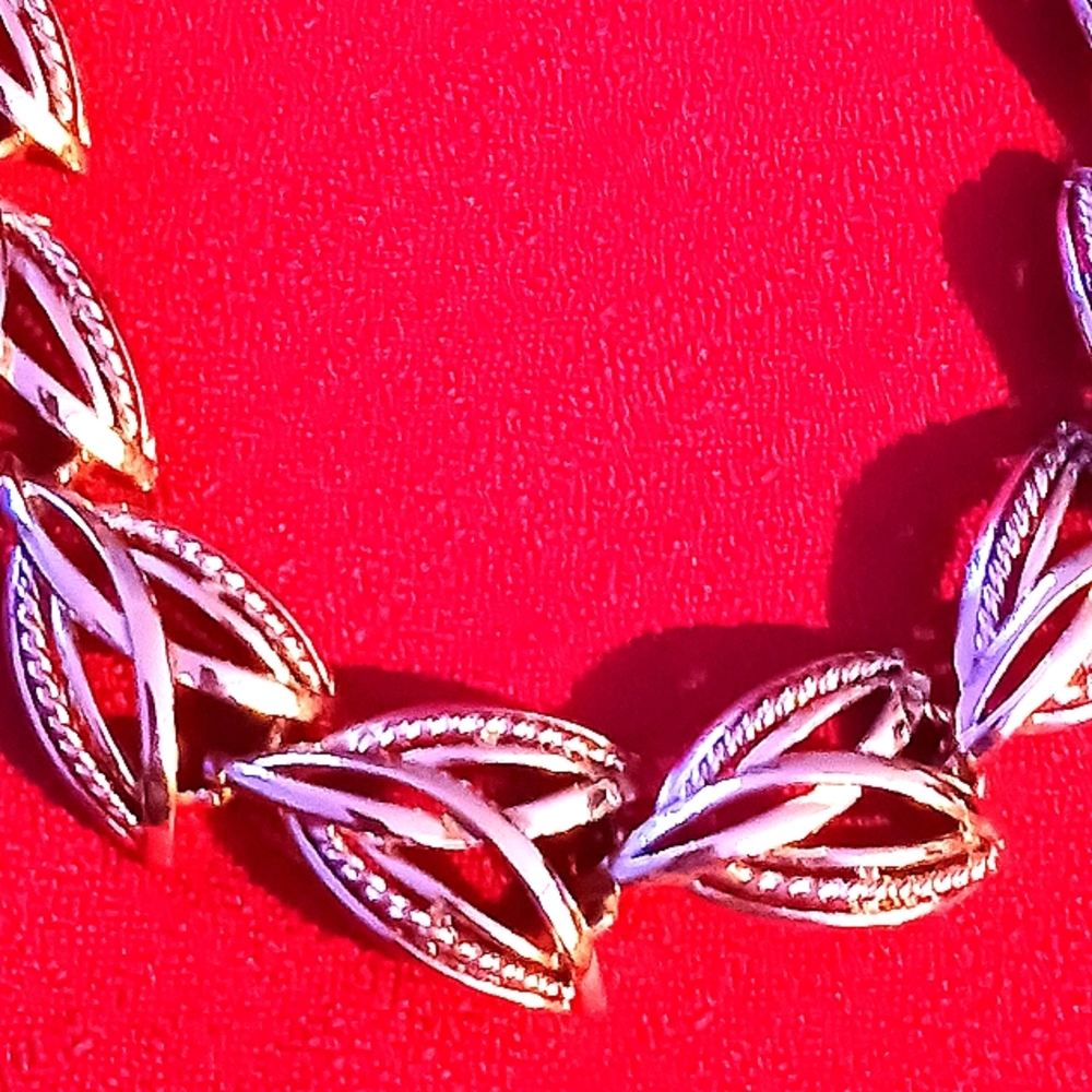 Vintage Signed "Star" Silver Tone Necklace